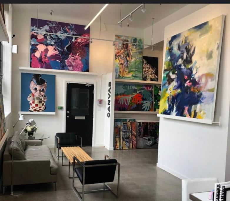 Trish's Townhouse For Eats-arts-drinks-parks! *