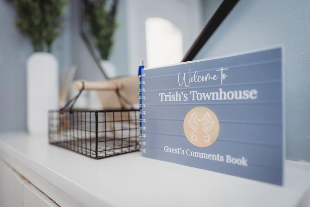 Apartment Trish's Townhouse For Eats-arts-drinks-parks!